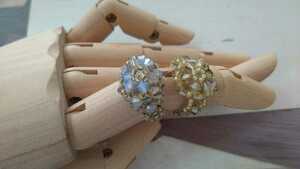 * light yellow color * light blue × beige group beads * flower ring * ring * approximately 10 number *8 number *