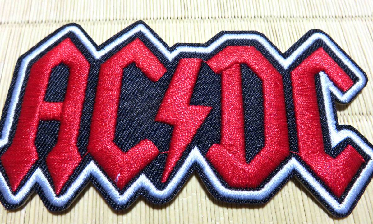 赤黒白 英語ロゴ◎新品AC/DC オーストラリア ヘビーメタルバンド 刺繍