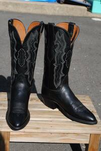  as good as new ru Casey western boots black . cow leather 7B