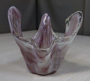 T5】 花瓶　フラワーベース ガラス レトロ アンティーク　ピンク 乳白色 インテリア オブジェ 置物