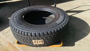 全国送料無料 A219 BRIDGESTONE 185R14LT 8PR スタッドレスタイヤ1本のみ　未使用に近い