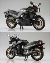 ★☆アオシマKAWASAKI GPZ900R 黒/金☆★_画像1