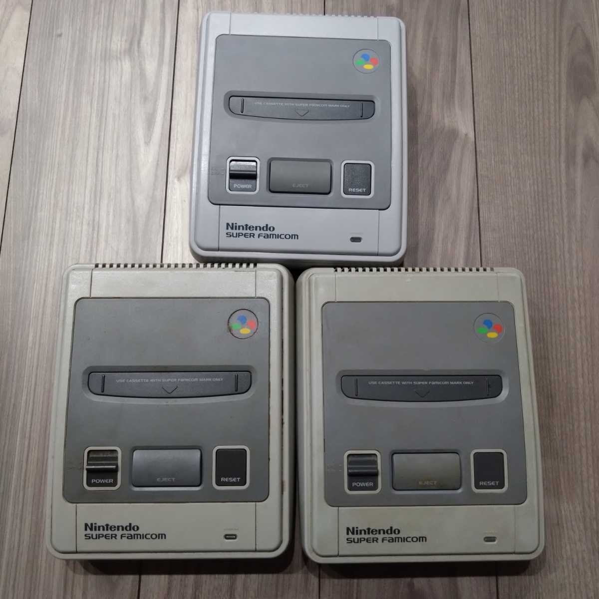 Nintendo ニューファミコン本体 AVケーブル・ACアダプター付き