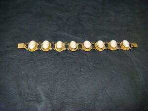 * antique cameo bracele *