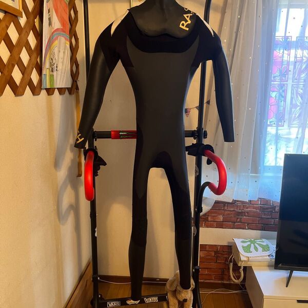 ラッシュ ウェットスーツ