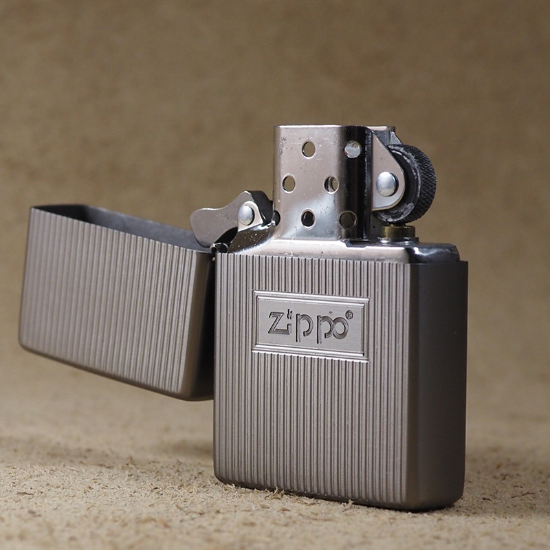 ヤフオク! -「zippo ソリッドチタン solid titanium」の落札相場・落札価格