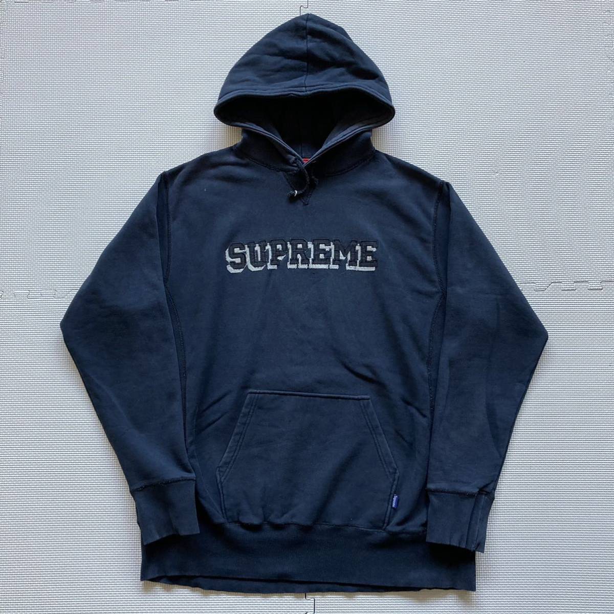 ヤフオク! -「初期supreme」(パーカ) (トップス)の落札相場・落札価格