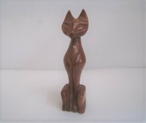 18N12.15-6　 木彫りの猫のオブジェ　ねこ　置物　飾り　サイズ：約6×6×H25㎝　フィリピン　アカシヤ