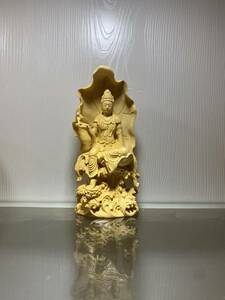 人気推薦 ハスの葉 自在観音菩薩 仏像 高約18cm 一刀彫り 観音像 置物 木彫 仏教美術品 