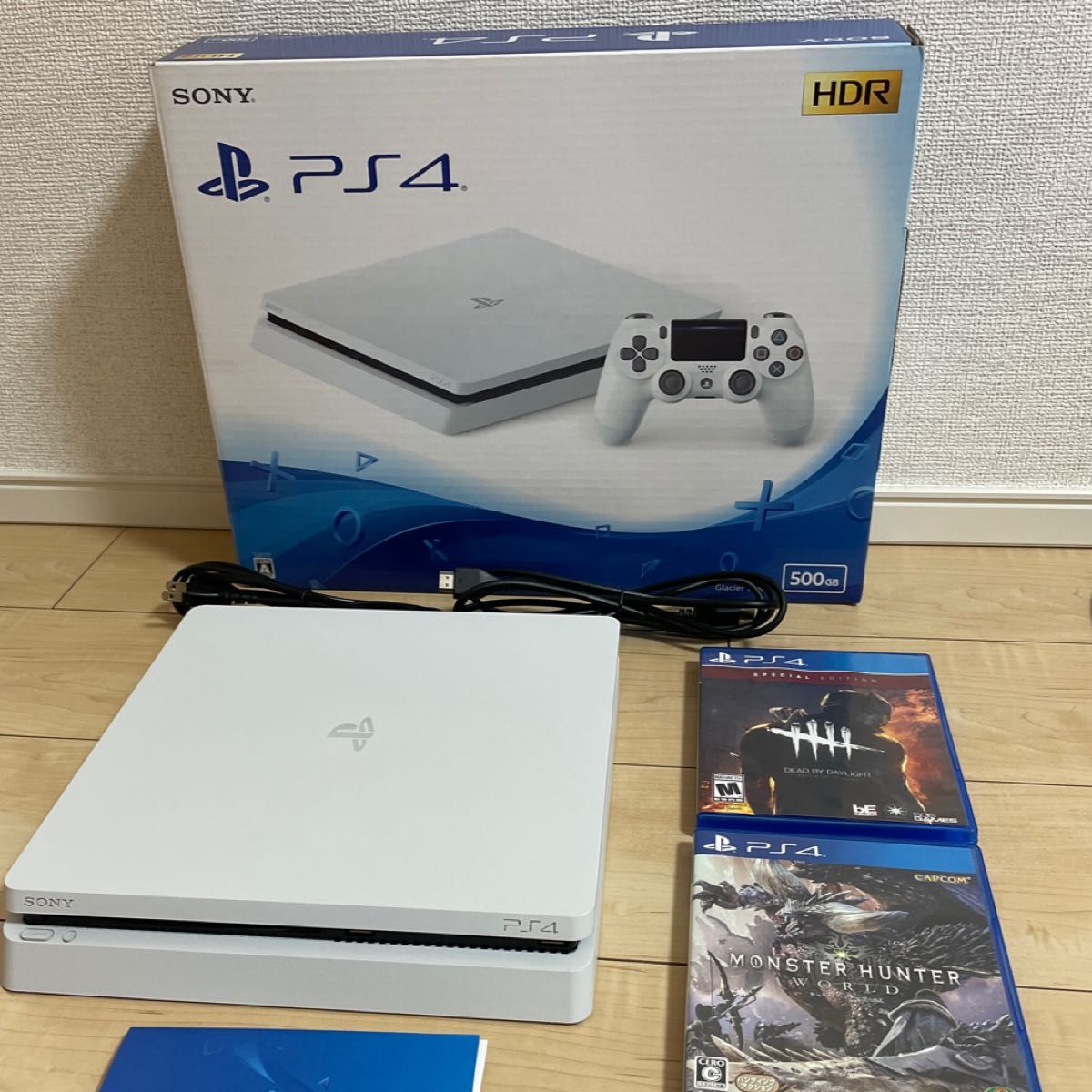 PlayStation®4 グレイシャーホワイト 500GB CUH-2100A