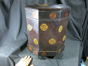 A　貝桶　江戸時代前期　婚礼調度品　漆器　木工　大名　仏教　寺院