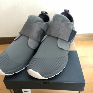 スニーカー テバ　ペラルタ　TEVA Peralta 新品未使用　26.5 スリッポン