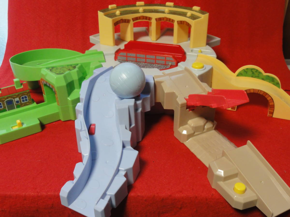 ヤフオク! -「トミカ トーマス ハラハラ操車場」の落札相場・落札価格