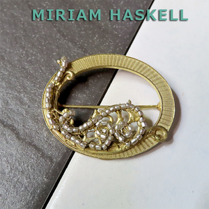  Miriam Haskell * oval .ala Beth k. brooch : Vintage costume jewelry 