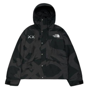 Sサイズ 日本未発売 The North Face Kaws Retro Mountain Jacket ザ ノース フェイス カウズ レトロ マウンテン ジャケット ブラック N1