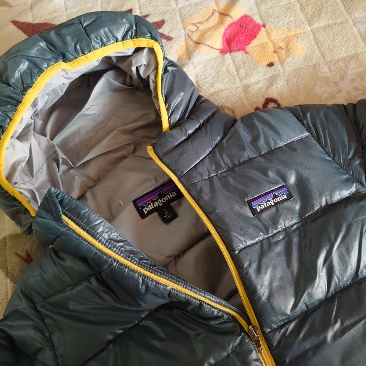 美品 パタゴニア ダウン 4T|PayPayフリマ 美品 パタゴニア ダウン 4T|PayPayフリマ