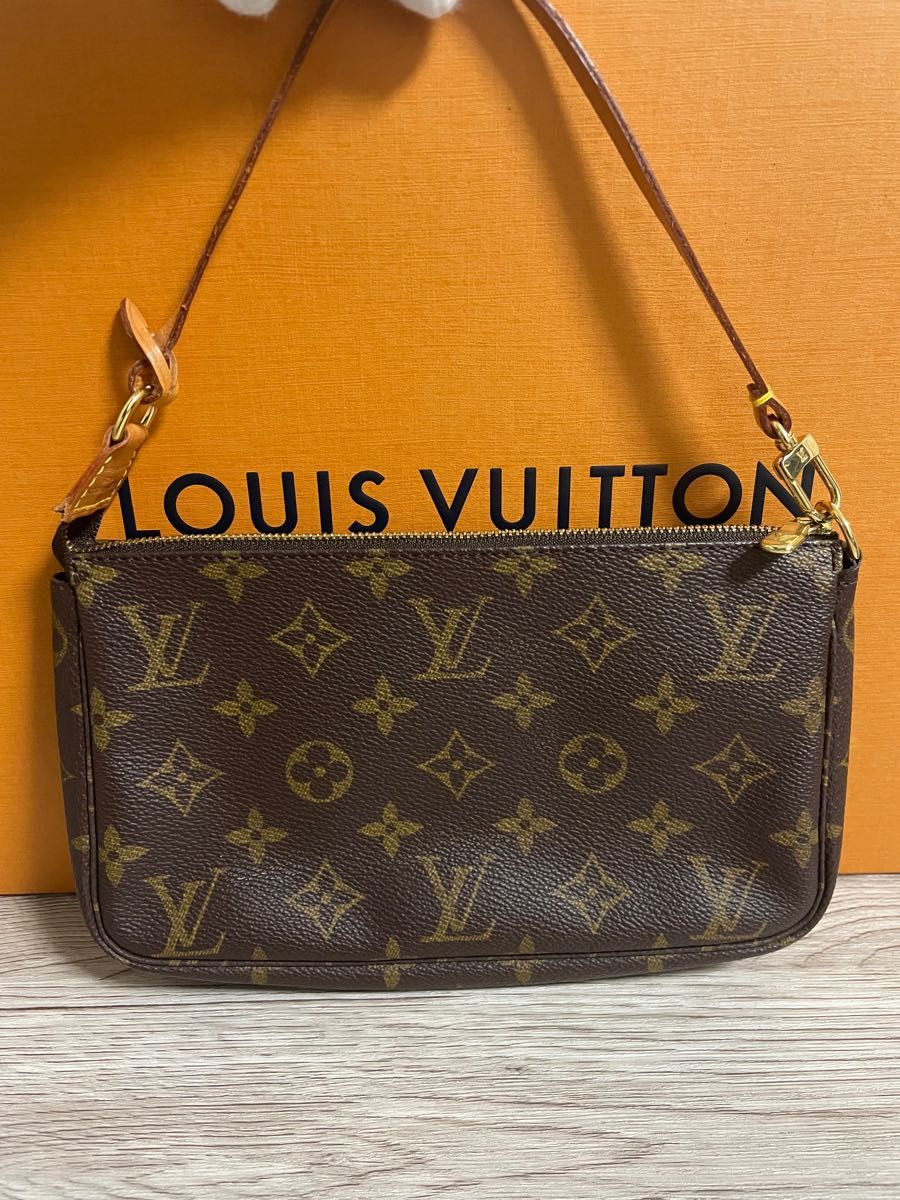 美品】LV ルイヴィトン エピ ポシェット アクセソワール ハンドバッグ