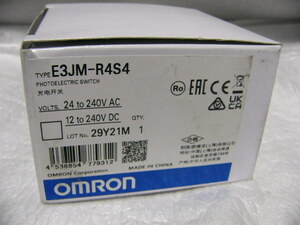 ★新品★ OMRON E3JM-R4S4 電源フリータイプ回帰反射形 光電センサ 