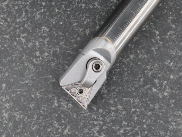 新品)住友 内径超硬バイト C05H-SWUBR0601-06K-