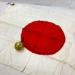 【O-1818】昭和 レトロ 日本国旗 約74x103cm 金球セット 直径約7cm 日の丸 祝日 旗日 現状品【千円市場】の画像1