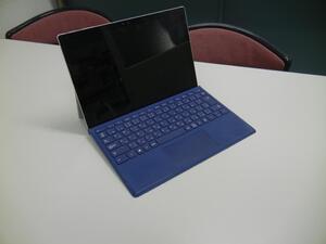 ジャンク Microsoft SurfacePro4 m3-6Y30 メモリ4GB SSD128GB サーフェイス S56