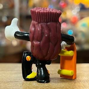 California Raisins カリフォルニアレーズン Hardee's スケートボード PVCフィギュア レーズン アドバタイジング 企業物 スケボーの画像3