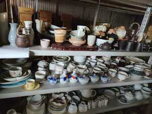 (500kg large amount summarize, higashi Osaka . river block pickup limitation ) Western-style tableware, Japanese-style tableware, tea utensils, sake ., vase 