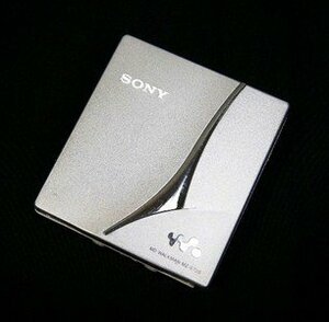 SONY　ソニー　 MZ-E720（S）　シルバー　ポータブルミニディスクプレーヤ (中古品)