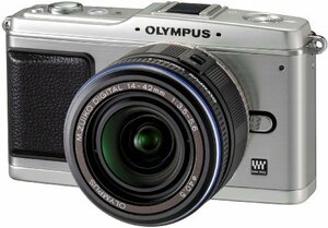 OLYMPUS ミラーレス一眼 E-P1 レンズキット シルバー E-P1 LKIT-SLV(中古品)