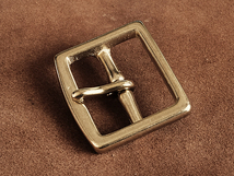 真鍮 レザーベルト用バックル（ピン留め）ベルト幅 40mm ブラス ギャリソンベルト 大きい カスタムパーツ 美錠 メンズ 付け替え 交換_画像1
