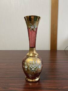 委託品ミ　ボヘミア　ガラス花器　花瓶　中古品　花びら一部欠けあり　ヤ80