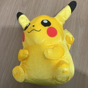 ピカチュウ どーんとでっかい　ピカチュウぬいぐるみ　2009ポケモン ポケットモンスター でっかいぬいぐるみ