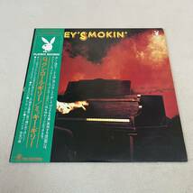 【国内盤帯付】ミッキーギリー ロックンロールギリー MICKEY GILLEY GILLEY'S SMOKIN' / LP レコード / PB-2004 / ライナー有 / 洋楽_画像1