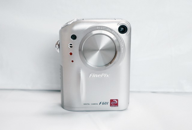 ヤフオク! -「finepix f601」の落札相場・落札価格