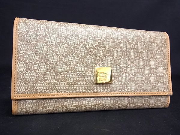 セリーヌ 財布の値段と価格推移は?|2,372件の売買情報を集計した ...