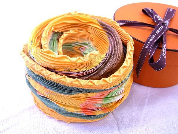 ヤフオク! -「エルメス プリーツスカーフ 美品」(エルメス) (え)の落札