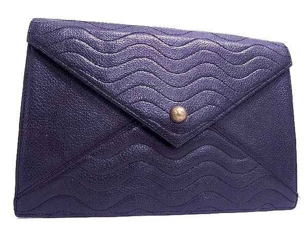 ヤフオク! -「ysl クラッチバッグ」の落札相場・落札価格