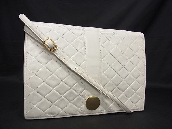 ヤフオク! -「ysl クラッチバッグ」の落札相場・落札価格