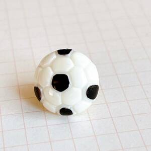 サッカーボール　ピンバッジ