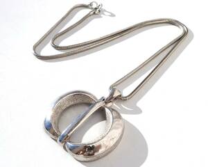 ★70s vintage silver color pendant necklace