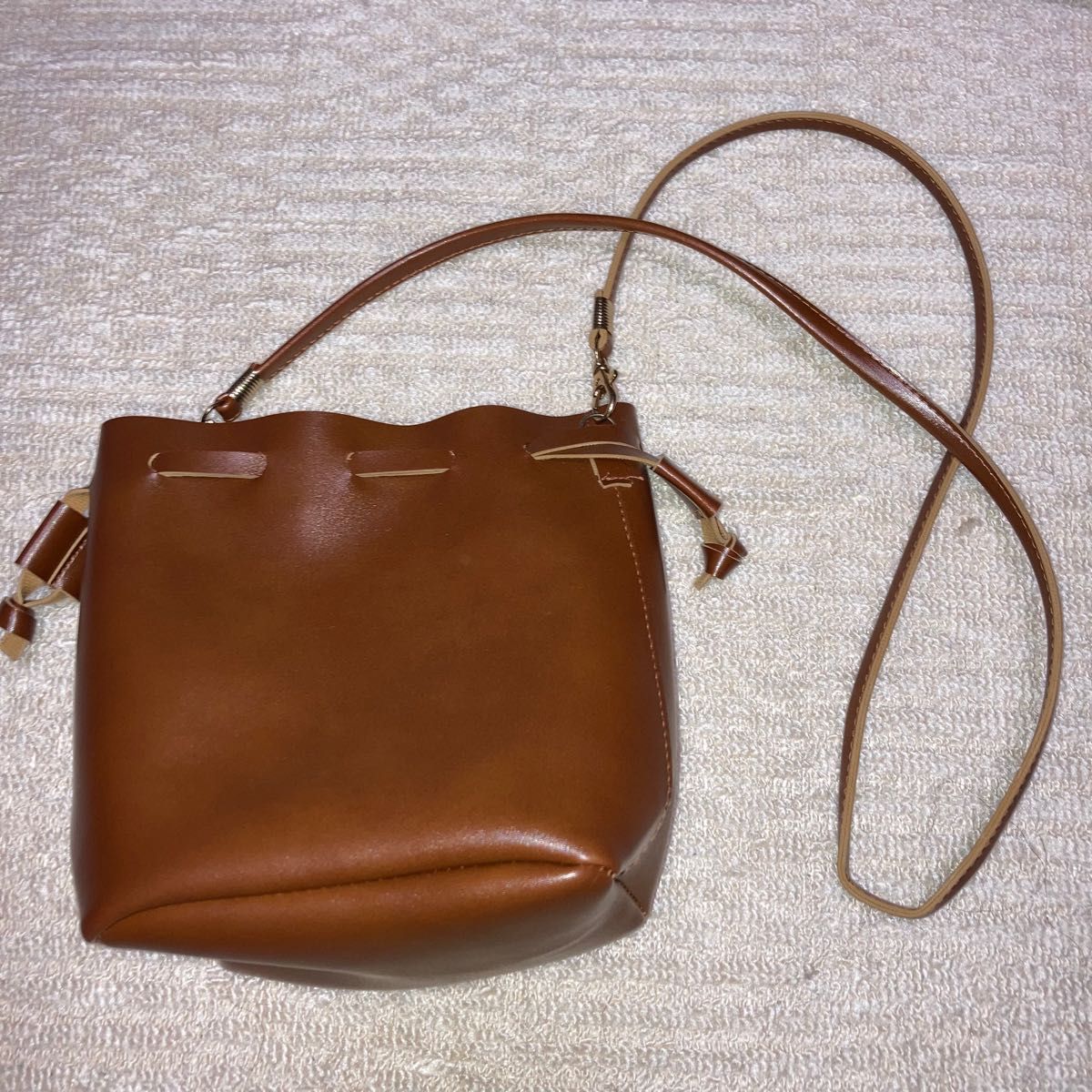 掘り出し物に出会える 【美品】ピエールアルディ カメラバッグ