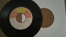 ☆彡美品！！☆彡送料無料！！　 　PRINCE ALLA 　STONE　 1976 JA盤 7inch 。 Roots Reggae 男性Vo B面Dubも最強 チリパチノイズ軽め_画像9