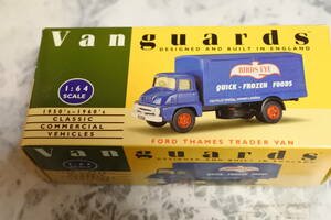 1/64 コーギーVANGUARDS 　FORD　THAMES　トレダーバン　未使用未開封　英国製