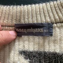 80s【Issey Miyake Men】イッセイミヤケ メン Ｖネック セーター 日本製 難有 良柄 日本製 フリーサイズ 襤褸 リペアベース_画像3