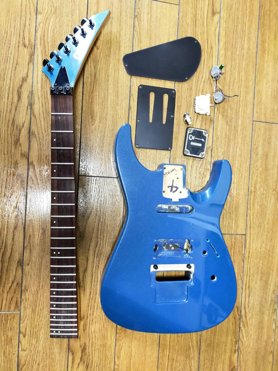 ヤフオク! -「charvel ネック」(ギター) (楽器、器材)の落札相場・落札価格