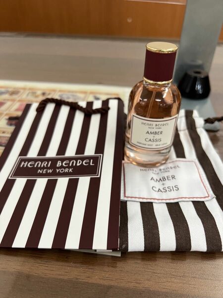 超貴重！HENRI BENDEL 香水　AMBER CASSIS 新品　未使用