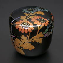 ■伝統工芸士製作■　made in KYOTO 【未使用新品】大棗　蒔絵　螺鈿　「生垣に菊」　直径７.５cm　青貝　なつめ_画像1