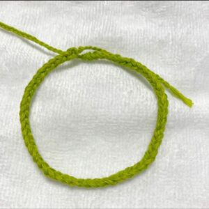 ミサンガ アンクレット ブレスレット 刺繍糸 アクセサリー ハンドメイド 黄緑 ライトグリーン