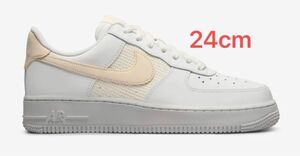 NIKE AIR FORCE 1 ’07 ESS 24cm