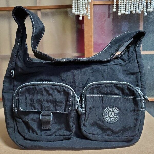 Kipling、ハンドバック、黒